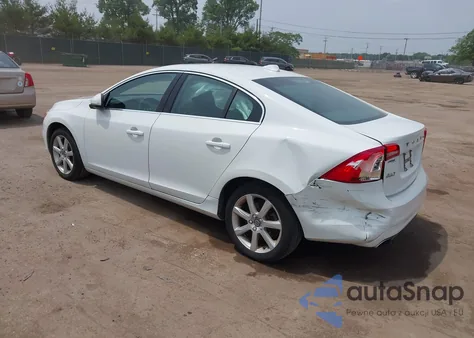 2016 Volvo S60 Premier из США, поврежденный, VIN YV126MFK4G2412051